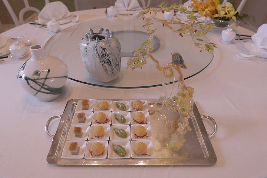Chef Leong will be presenting the Canapés at the MICHELIN guide Singapore 2017 Star Event.