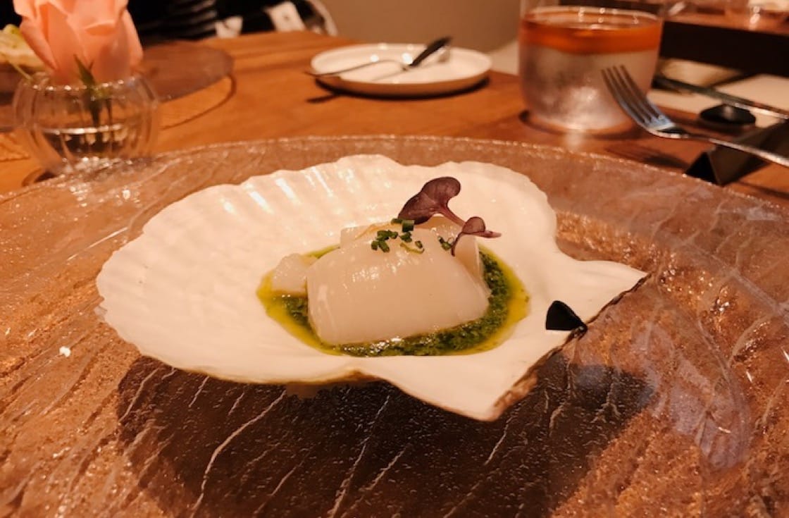 Fresh, seasonal scallops from Sarufutsu, Hokkaido