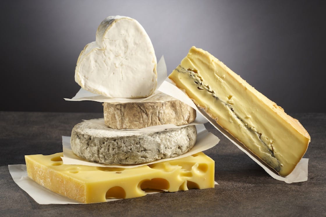 太多選擇時，不如考慮像布里（Brie）這樣的暢銷品，讓芝士商為你推薦更多有趣的芝士。