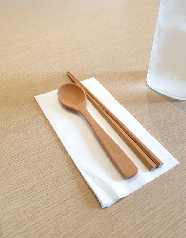 A Korean's Guide To Dining Etiquette4.jpg
