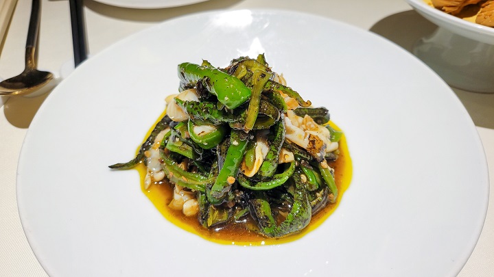 Xu’s Cuisine has been in business for more than ten years. Sichuanese cooking is the main focus of its menu, and it is further categorised by various local styles and home-style dishes.