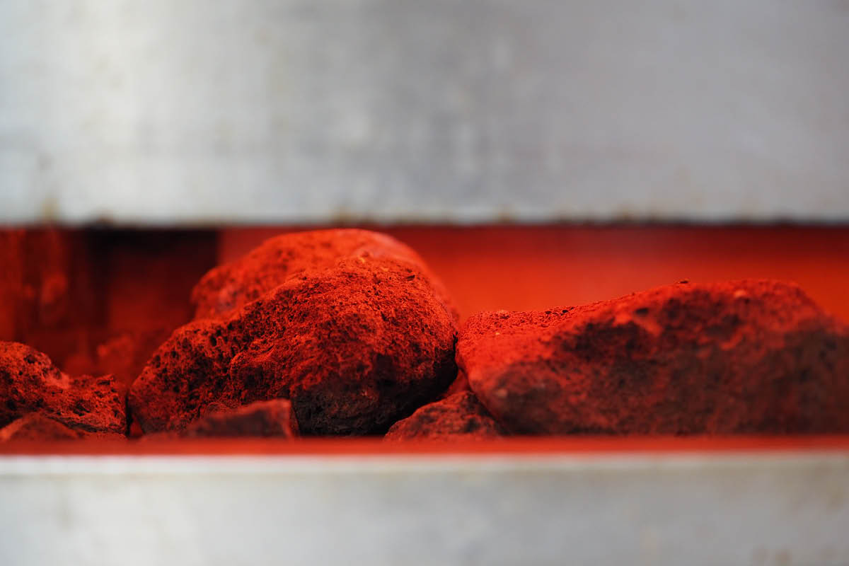 Lam now uses a Japanese lava rock grill to make claypot rice.