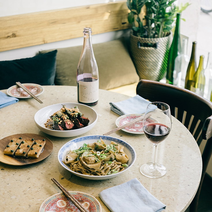 Table at Alma © Sarah Kohler/Alma