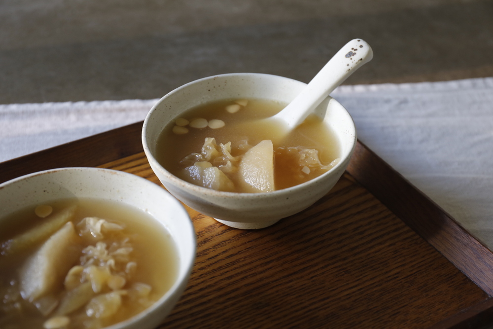 It takes at least four hours to make double-boiled soups and three for slow-boiled soups. Anything less than three hours is considered a quick-boiled soup. (Photo: Gloria Chung)