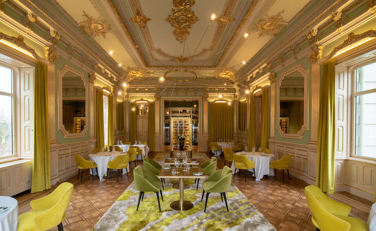 The dining room at Vila Foz