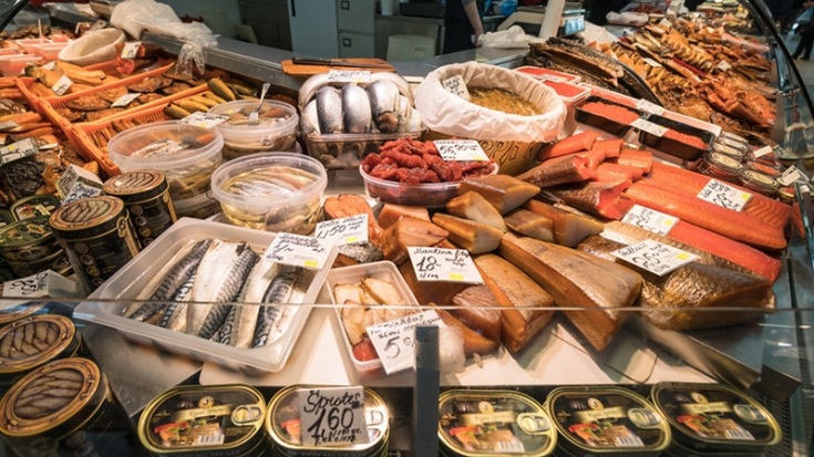 Riga Central Market / Shutterstock