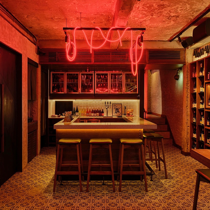 (© Mod Kaew Wine Bar)