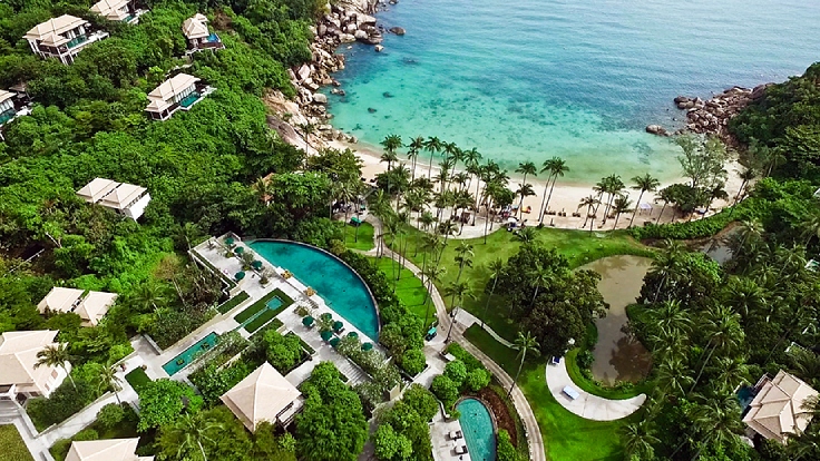 Watch the view of the Gulf of Thailand from your hotel room. (© Banyan Tree Samui)
