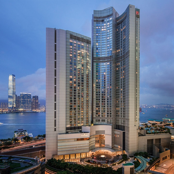 Featuring cinematic views of Victoria Harbour, Four Seasons Hong Kong is a place to enjoy with its luxury as well as its gamut of cuisines. (Photo: Four Seasons Hotel Hong Kong)