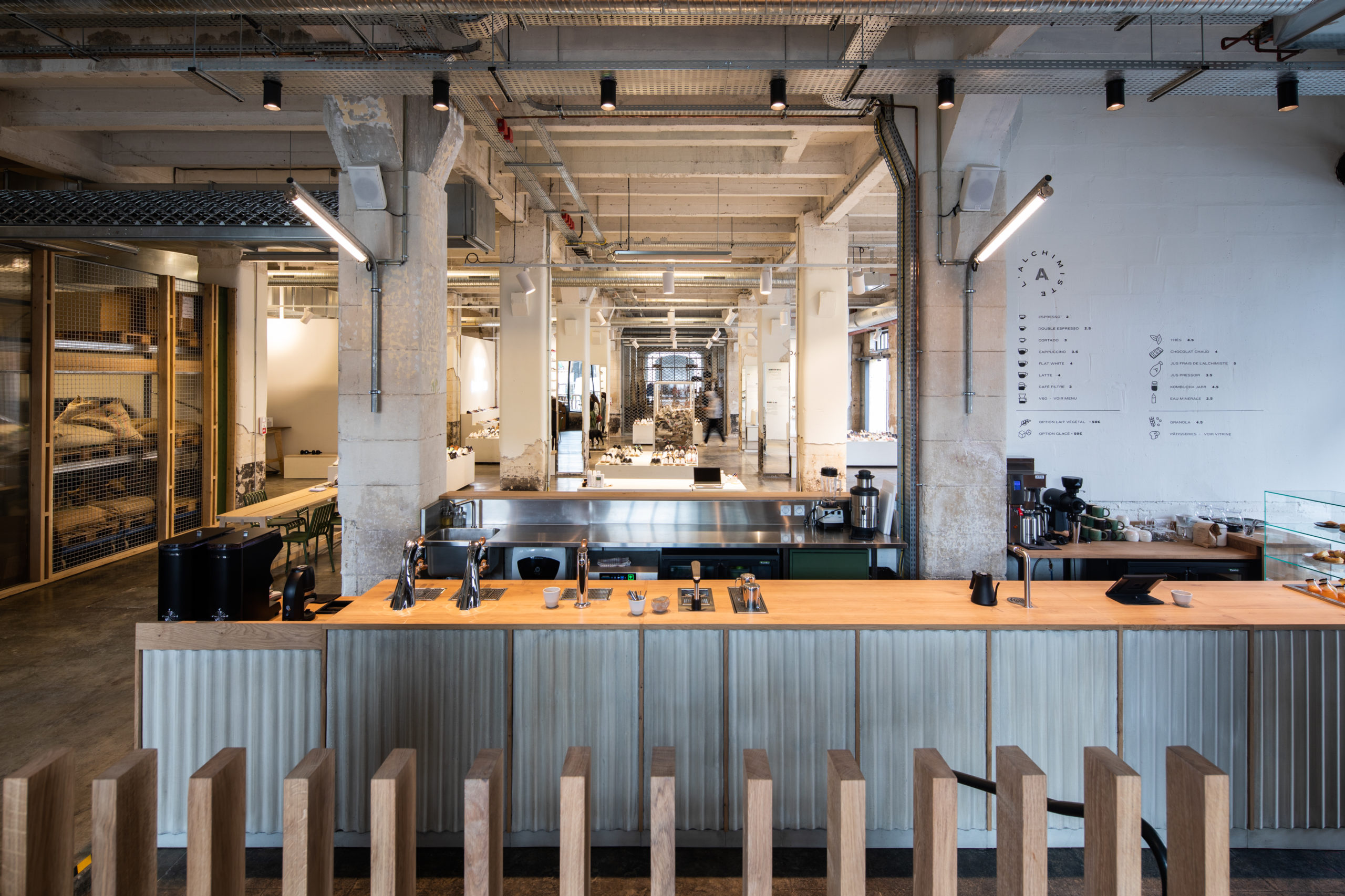 L'Alchimiste Café (© Ivan Mathie)