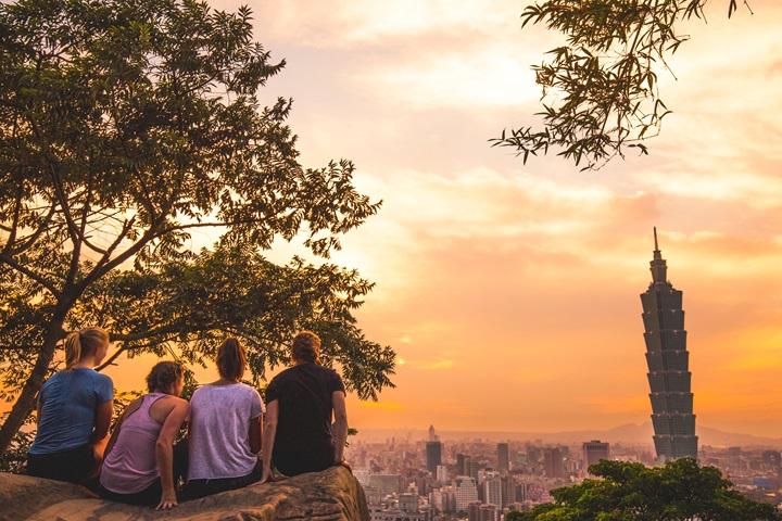 Taipei is located in a basin surrounded by mountains, and there are many hiking trails that even novices can try.©Shutterstock