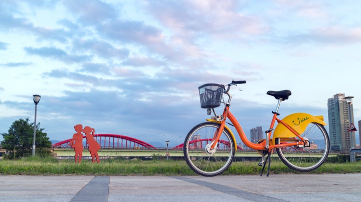 Rent a YouBike and experience a different charm of Taipei. ©Shutterstock