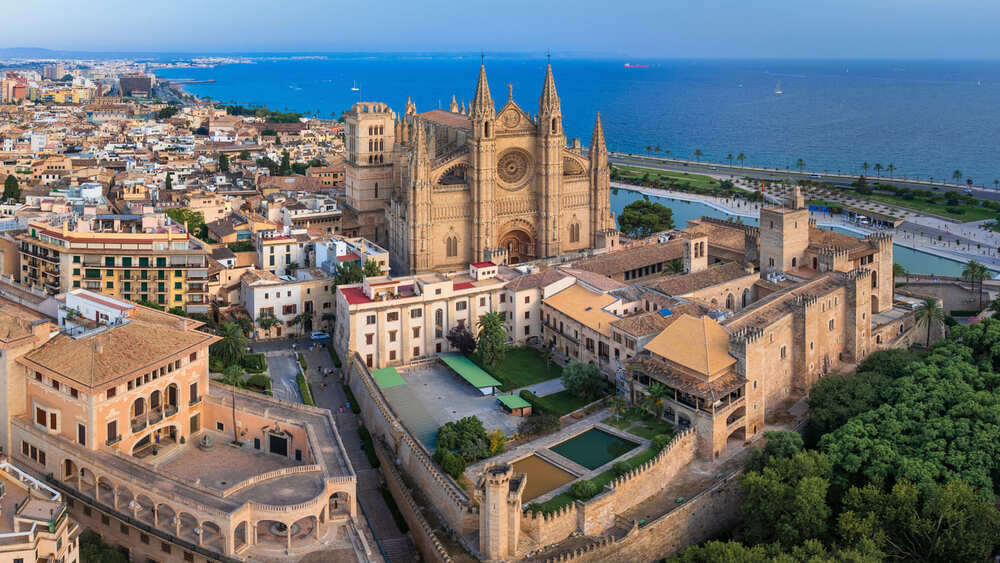A view of Palma de Mallorca (© Mlenny/iStock)