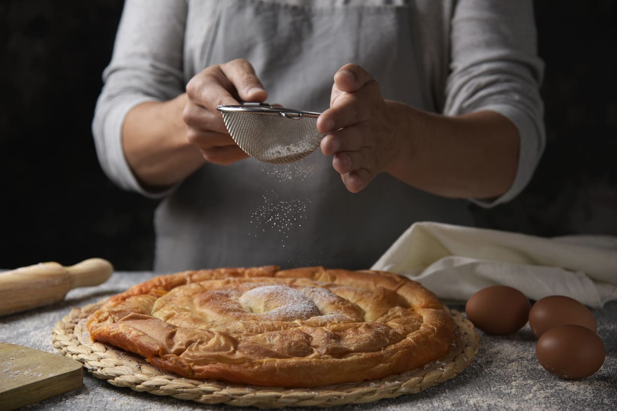 The plain ensaimada is usually served with sprinkled sugar (© nito100/iStock)