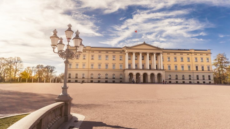 The wonderfully grand Royal Palace in Oslo. © Leonardo Patrizi/iStock