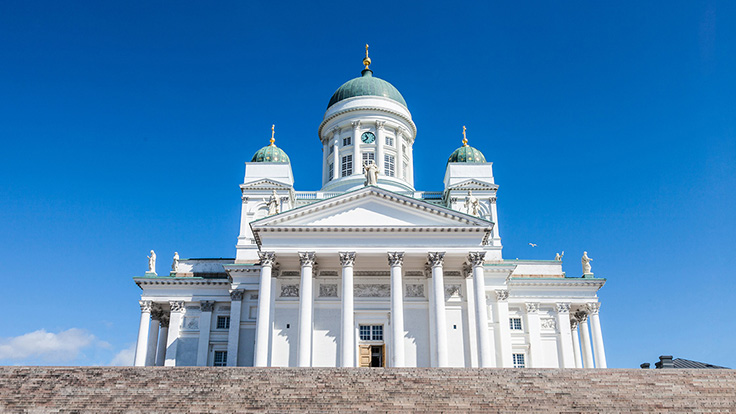 Helsinki Cathedral, known for its Russian-style design features. © LeoPatrizi/iStock