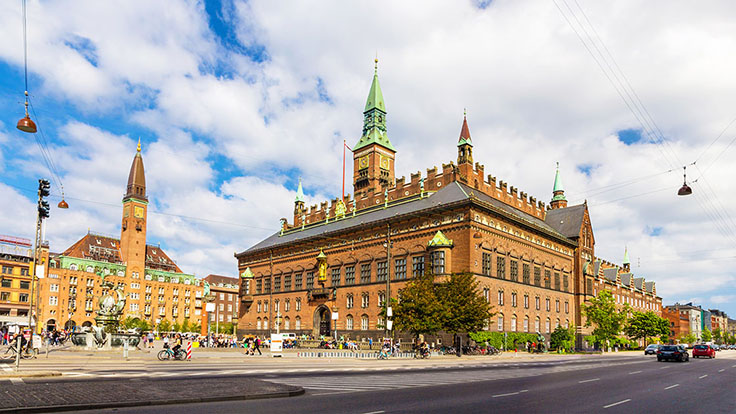 The Romantic-style Radhus, Copenhagen's City Hall. © Leonid Andronov/iStock