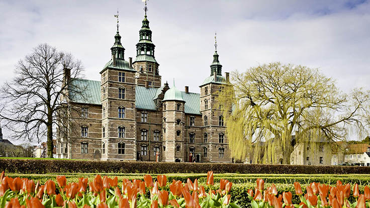 Rosenborg Castle, which is found at the head of the Knight's Path. © fotoVoyager/iStock