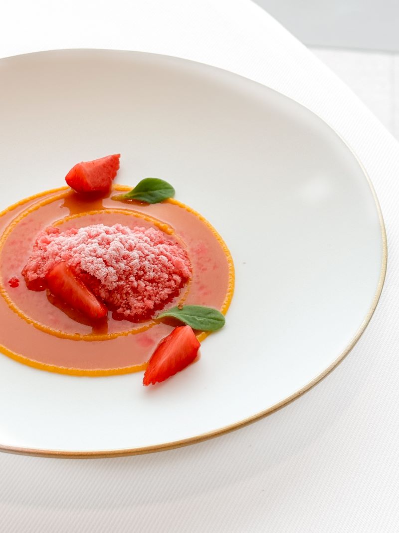 Gazpacho with local Kashubian strawberries © Arco by Paco Pérez 