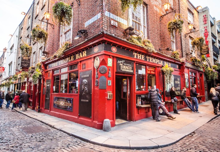 The Temple Bar, one of Dublin's iconic pubs. © Angelafoto/iStock