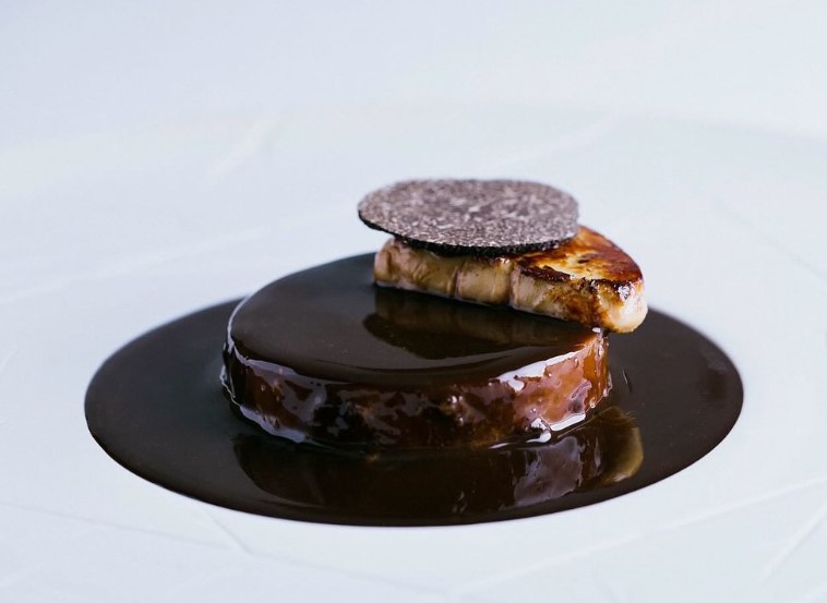 A dish at LATURE, prepared à la royal. (©LATURE)