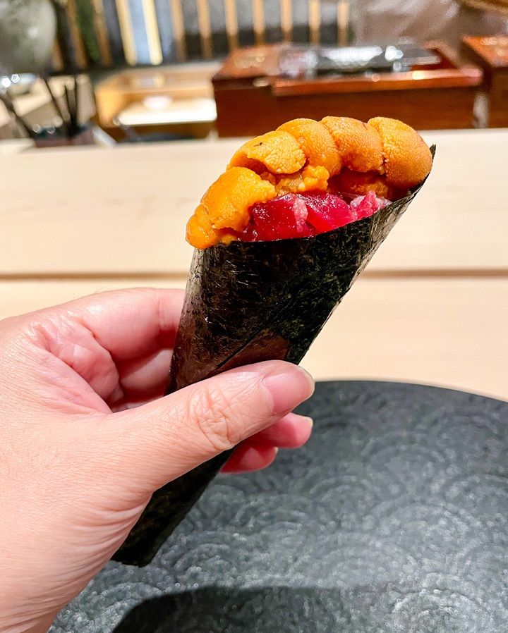 Zuicho_Sea urchin and toro handroll 海膽金槍魚腩手卷 瑞兆.jpg
