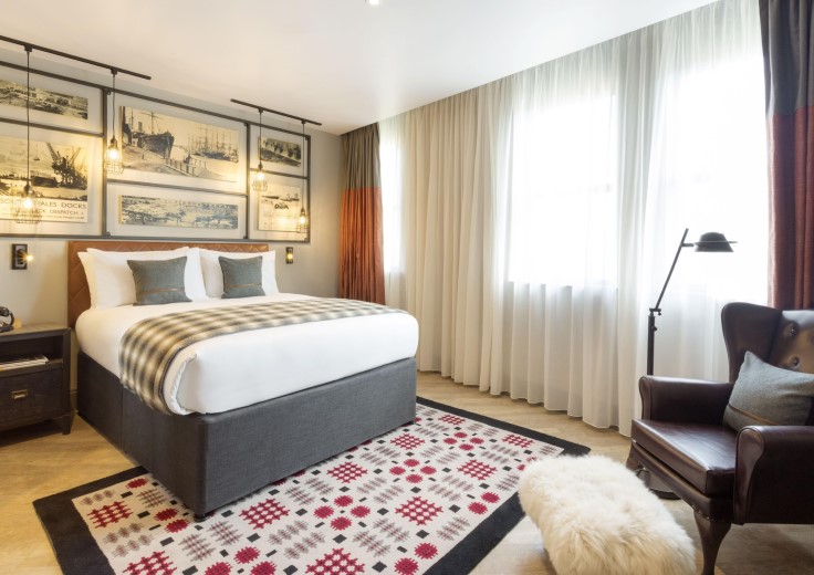 One of Hotel Indigo's well-appointed bedrooms. © Hotel Indigo Cardiff